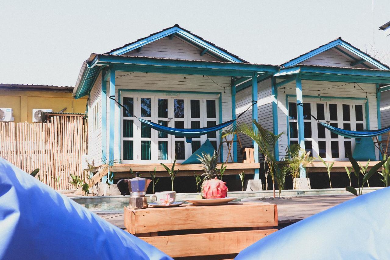 Casa Kapuas Bed & Breakfast Джили Трауанган Екстериор снимка