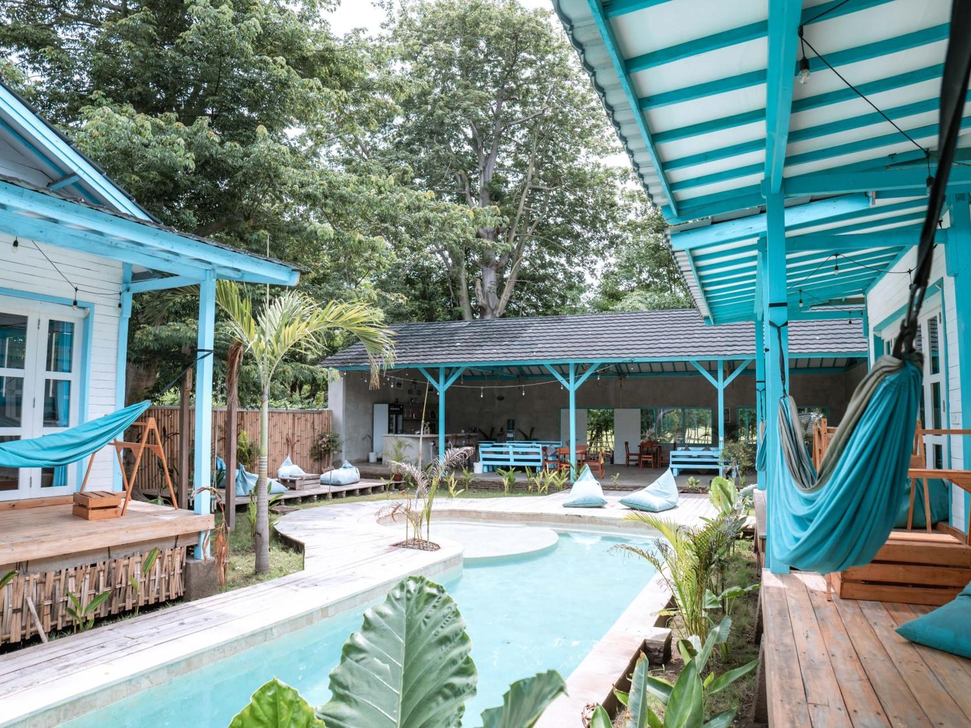 Casa Kapuas Bed & Breakfast Джили Трауанган Екстериор снимка